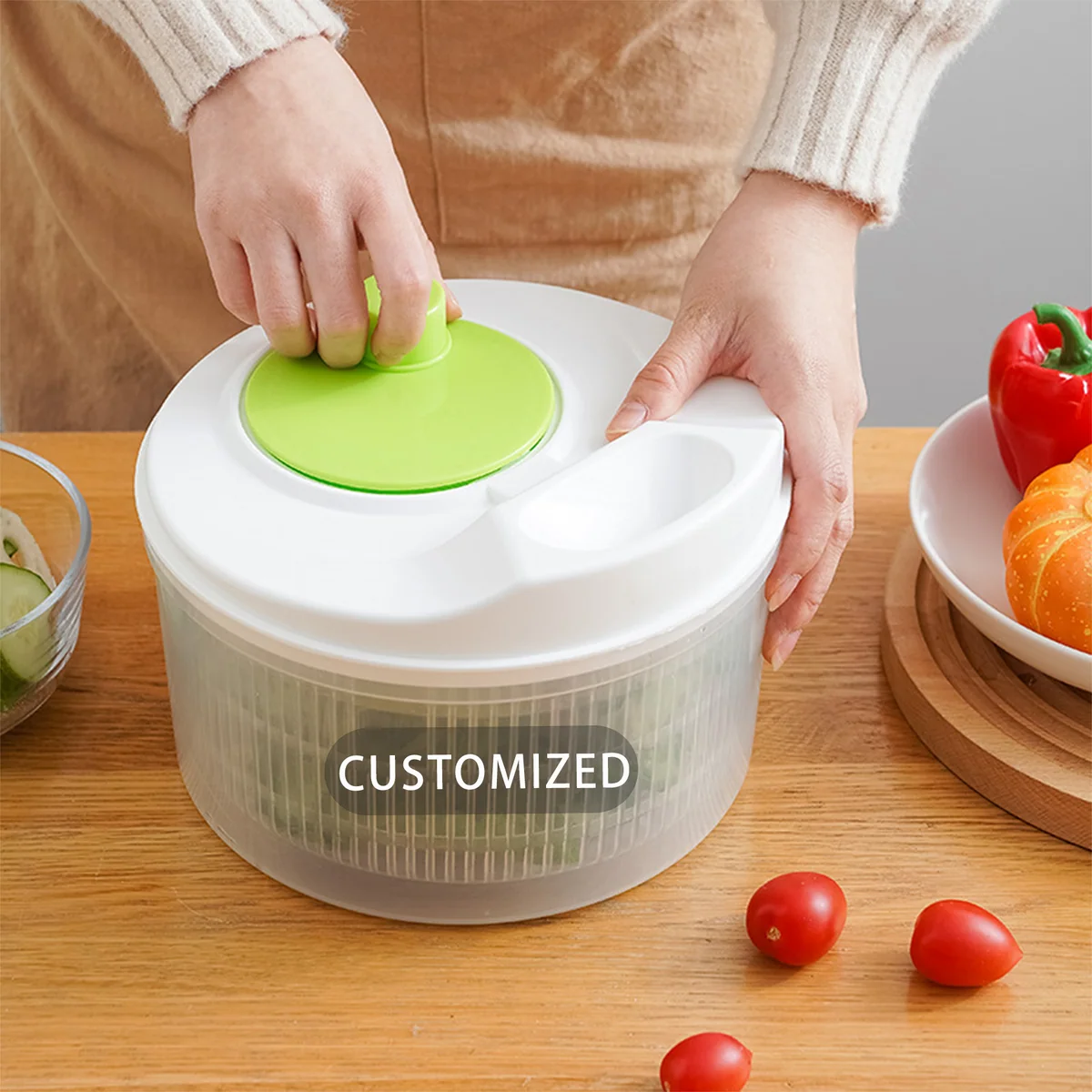 Manual salad spinner